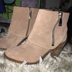 Jessica Simpson boots
